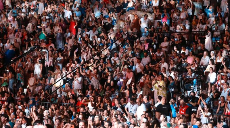 Spectacles d'été : Culture et divertissement en conflit ?