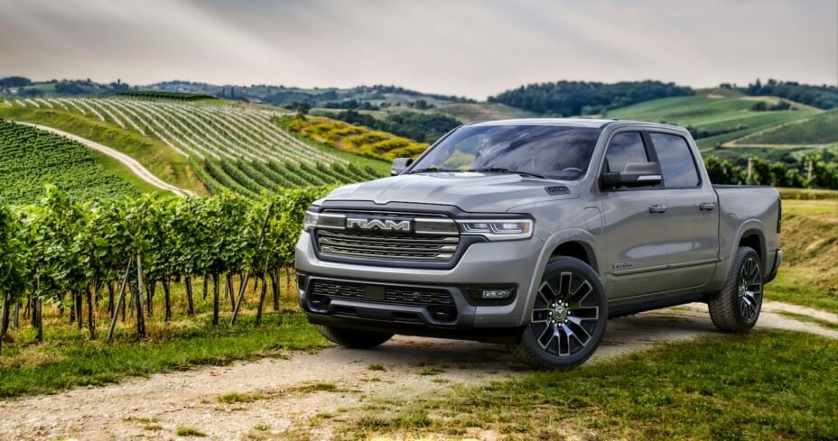 Stellantis abandonne son V8 hybride : l'électrique dépend toujours des États.