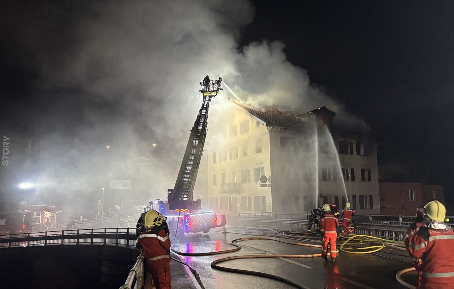 Suisse : Deux morts dans un immeuble incendié, plusieurs disparus