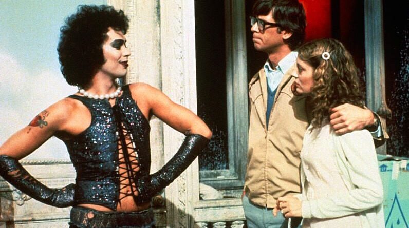 Susan Sarandon et d'autres stars rendent hommage à Tim Curry, 80 ans.
