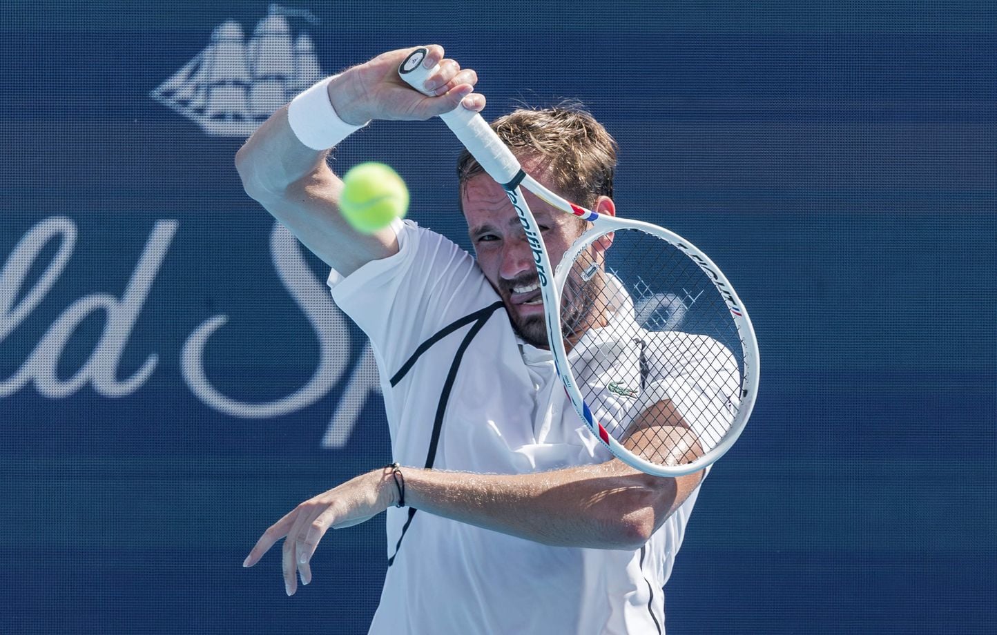 Tennis : Daniil Medvedev s'emporte et est éliminé dès le premier tour