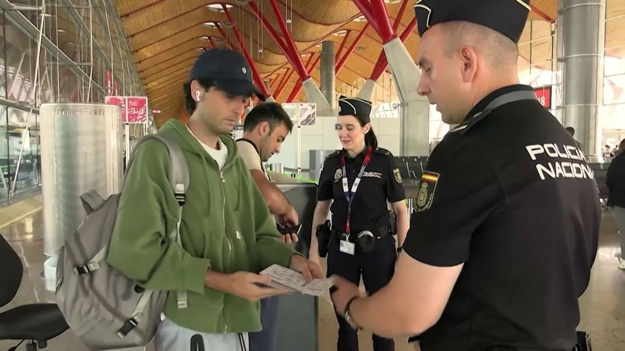 Tensions migratoires à Ceuta : l’Espagne impose des contrôles aux voyageurs d’Italie