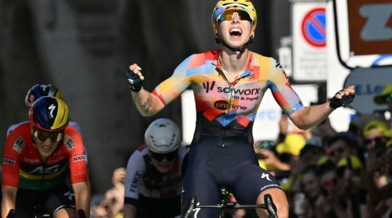 Tour de France femmes : Lorena Wiebes remporte la 1re étape et le maillot jaune