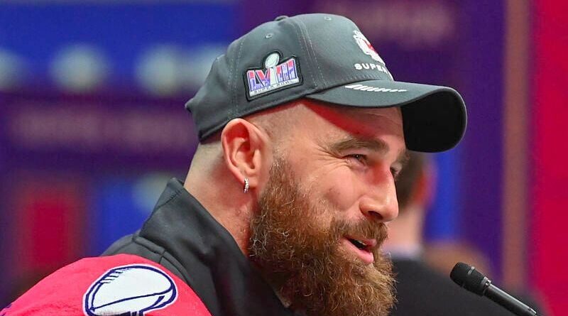 Travis Kelce parle pour la première fois de son mariage avec Taylor Swift.
