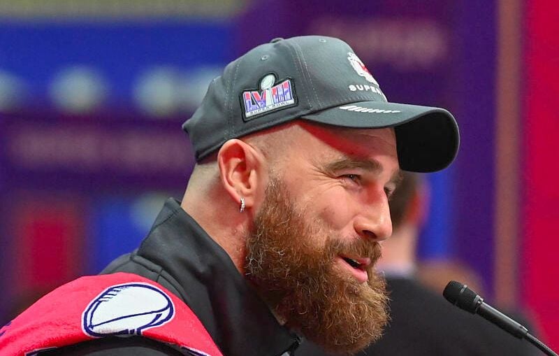 Travis Kelce parle pour la première fois de son mariage avec Taylor Swift.
