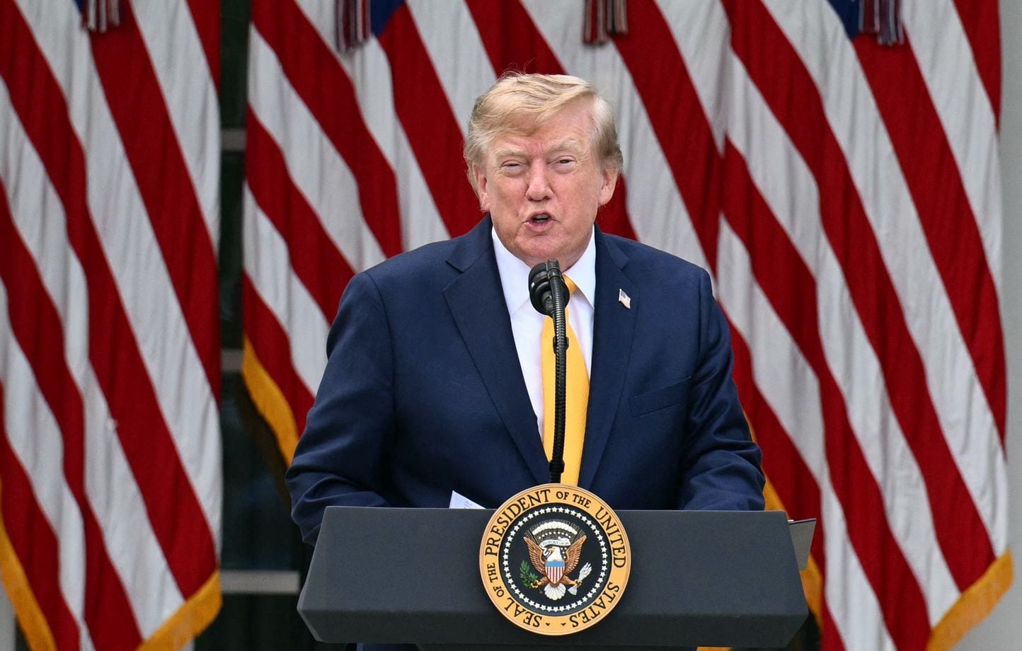 Trump propose de renommer le lac Ontario en « lac d’Amérique » durant la guerre commerciale avec le Canada.