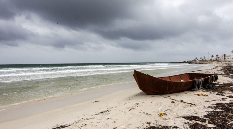 Tunisie : Onze corps retrouvés après le naufrage d'un bateau de migrants