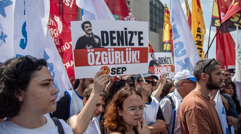 Turquie : Humoriste à peine libéré, de nouveau incarcéré pour ses blagues
