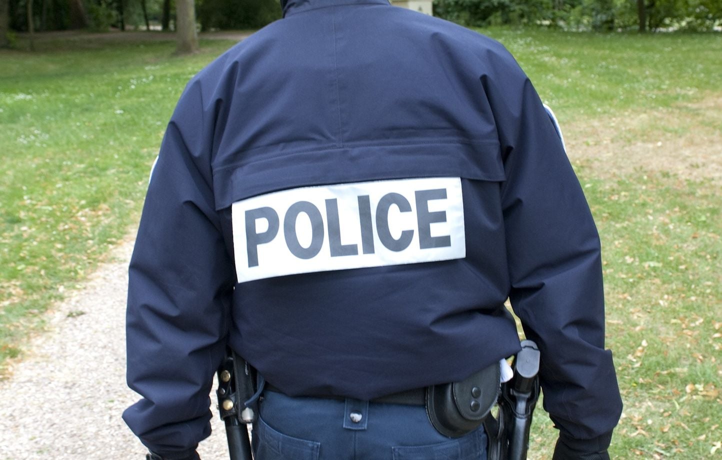 Un homme condamné à 15 mois de prison pour des propos racistes et un tir près d'enfants.