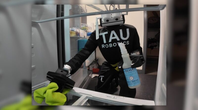 Un robot humanoïde fait le ménage chez vous et enregistre tout.