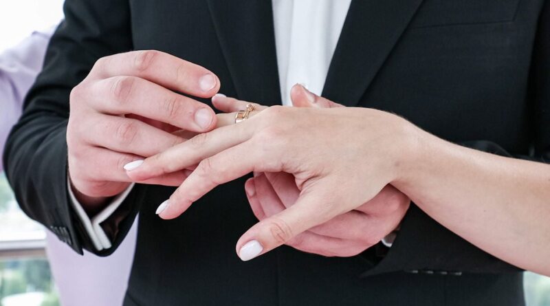 « Une idée pour le vivre ensemble : un cadre légal pour l’amitié ? »