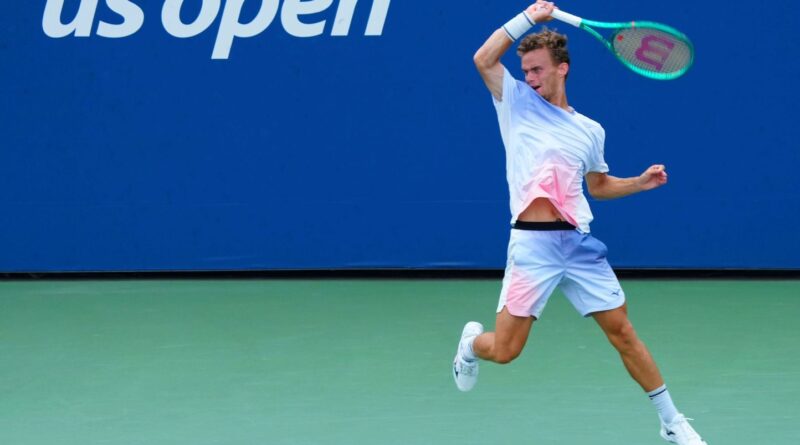 US Open : Van Assche brille, Atmane résiste cinq heures malgré des crampes.