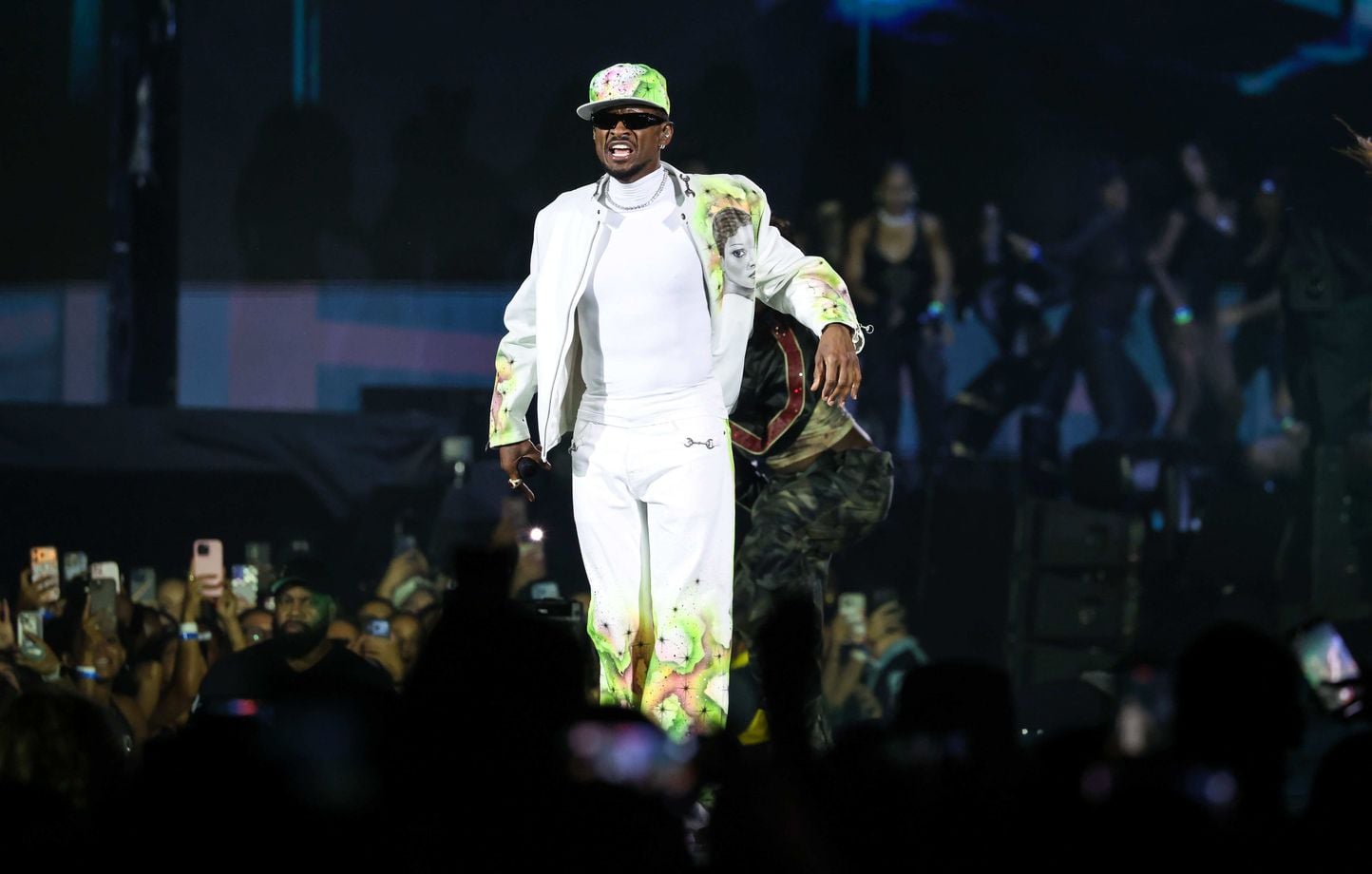 Usher dément avoir été remplacé par un sosie en tournée