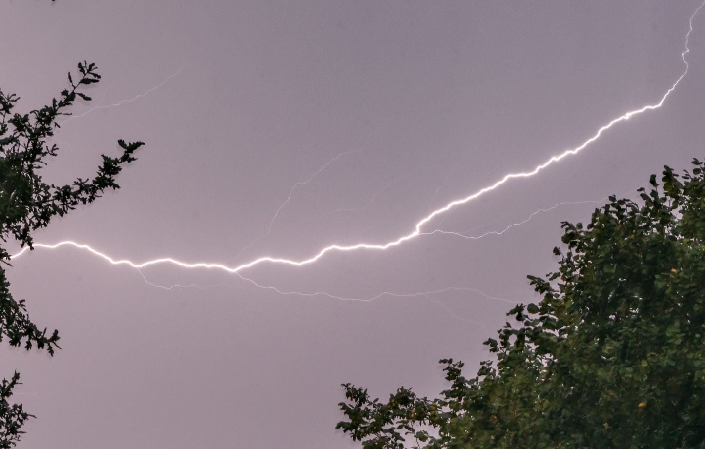 Vigilance orange pour 27 départements face aux orages et à la canicule