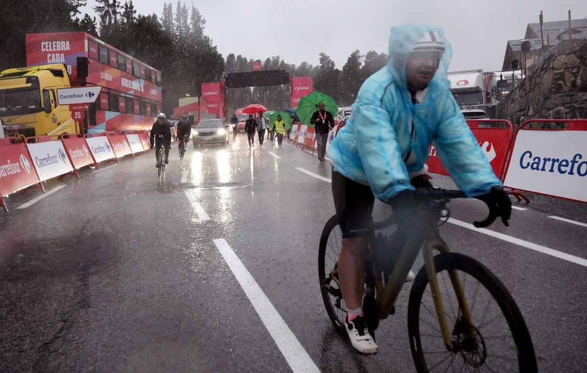 Vuelta : La 3e étape annulée en raison d’un déluge de grêle