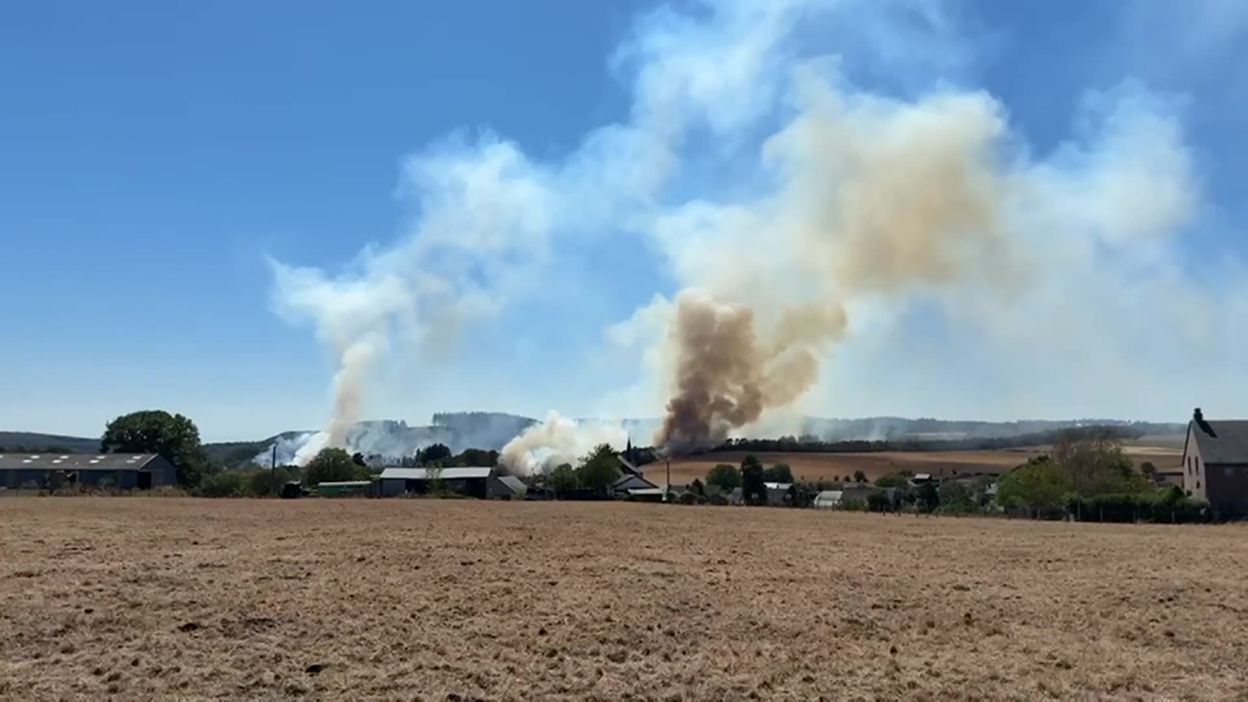 Wellin : un important feu en cours, phase d'urgence communale activée