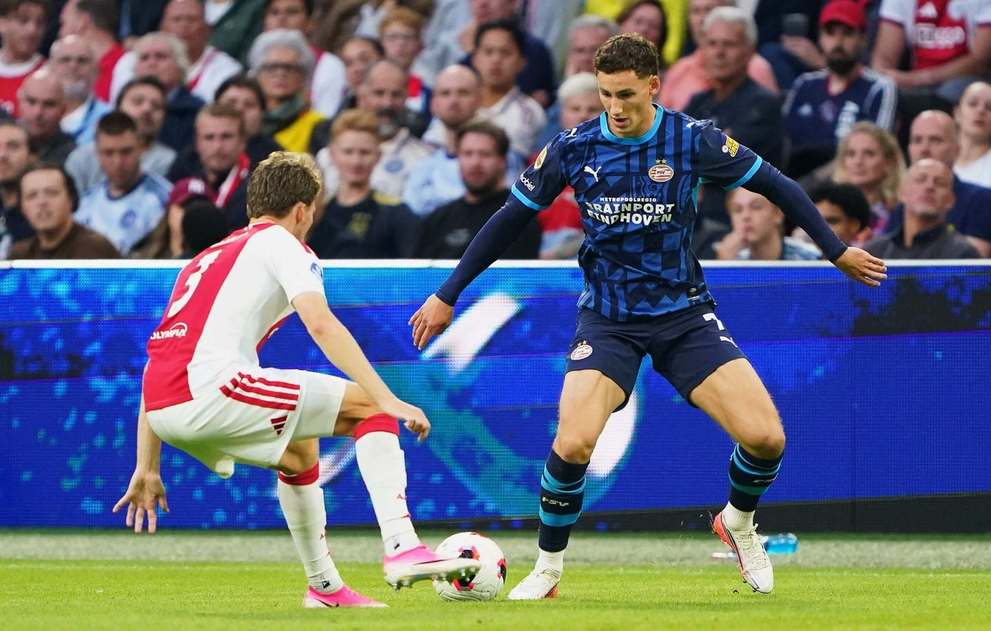 Ajax - PSV : La controverse persiste après « l’attentat » du fils van Bommel