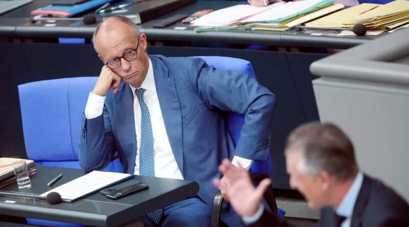 Allemagne : Merz accuse l’AfD de « nettoyage ethnique » et refuse d’appeler Trump