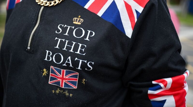 Angleterre : des manifestants confondent joueurs de cricket pakistanais et migrants