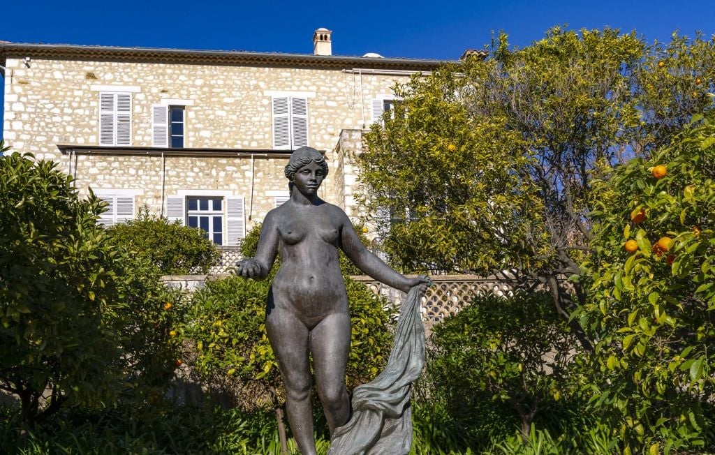 Cagnes-sur-Mer : Cambriolage au musée Renoir, quatre œuvres volées dont une laissée.