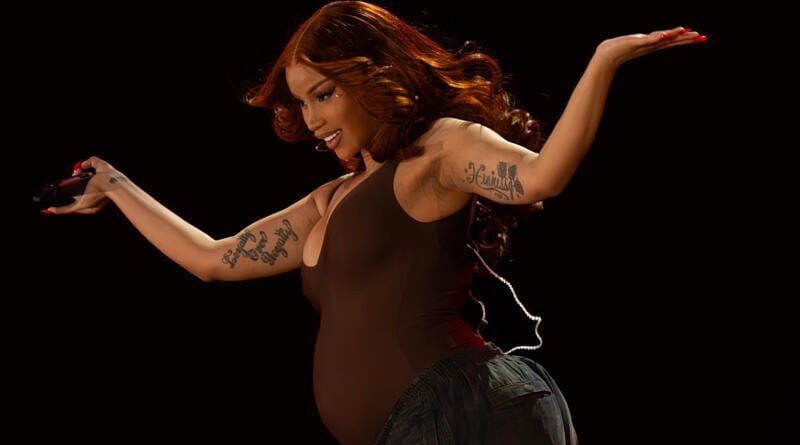 Cardi B et Offset réconcilient leurs différends pour l'anniversaire de leurs enfants.