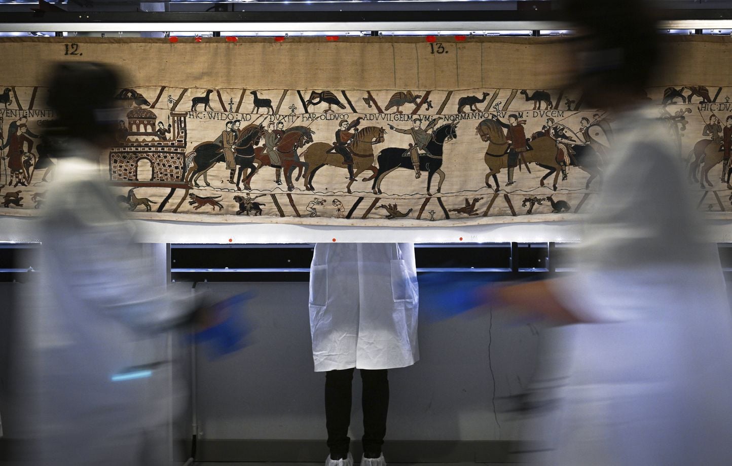 Cinq informations essentielles sur la tapisserie de Bayeux avant la visite de Macron à Londres.