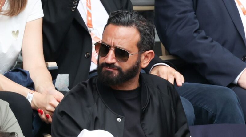 Cyril Hanouna met fin à son amitié avec Greg Guillotin, accusé de violences conjugales.