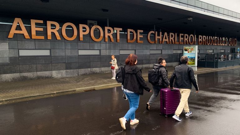 Des vols à nouveau supprimés lundi à l’aéroport de Charleroi, Skeyes tend la main aux syndicats