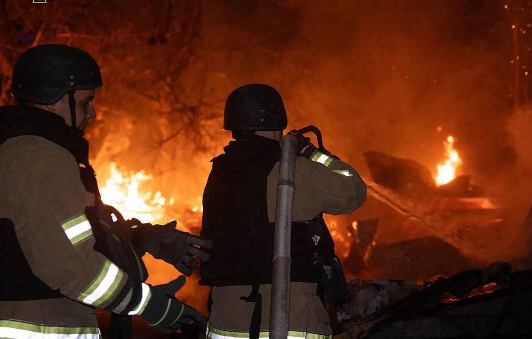 Douze morts, dont sept sur un dépôt ferroviaire, suite à des frappes russes en Ukraine.