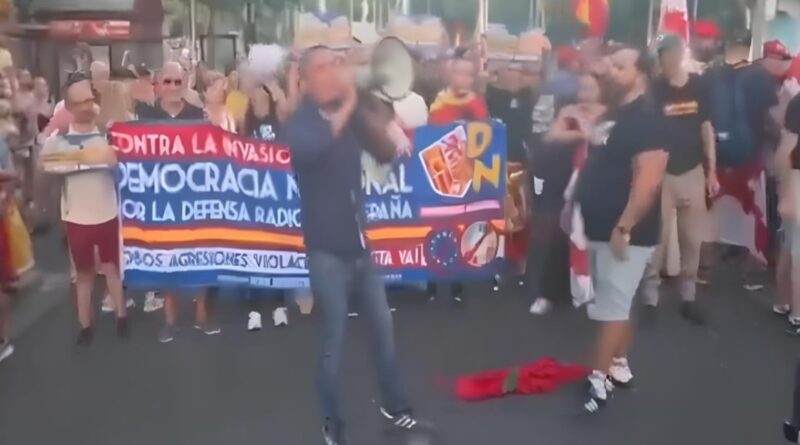 Drapeau marocain déchiré à Madrid : l’extrême droite espagnole accusée