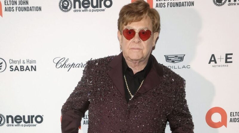 Elton John donne un concert de plus de deux heures à Rio