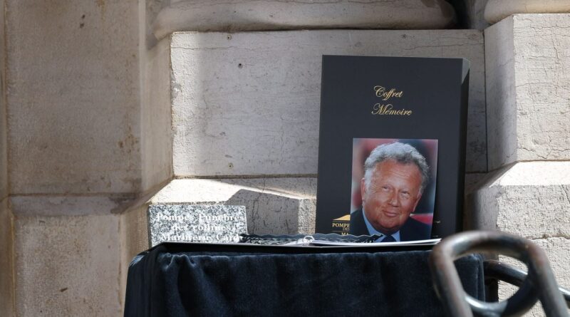EN IMAGES : Hommage des personnalités à Philippe Bouvard