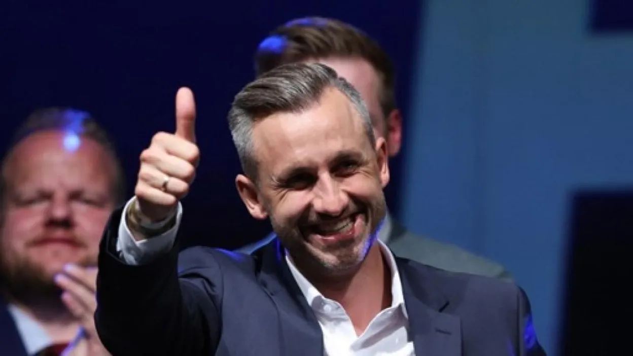 En Saxe-Anhalt, l'AfD domine le scrutin mais rate la majorité absolue.