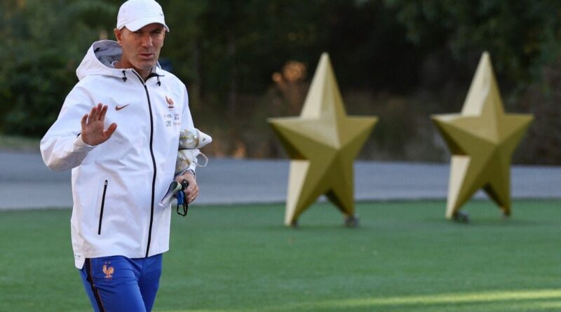 Équipe de France : Zinédine Zidane, un sélectionneur à l’aura incomparable
