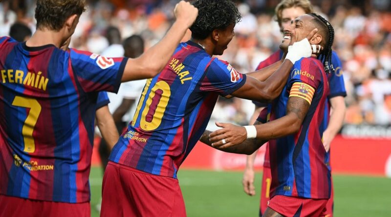 Espagne : le FC Barcelone bat Valence et prend la première place