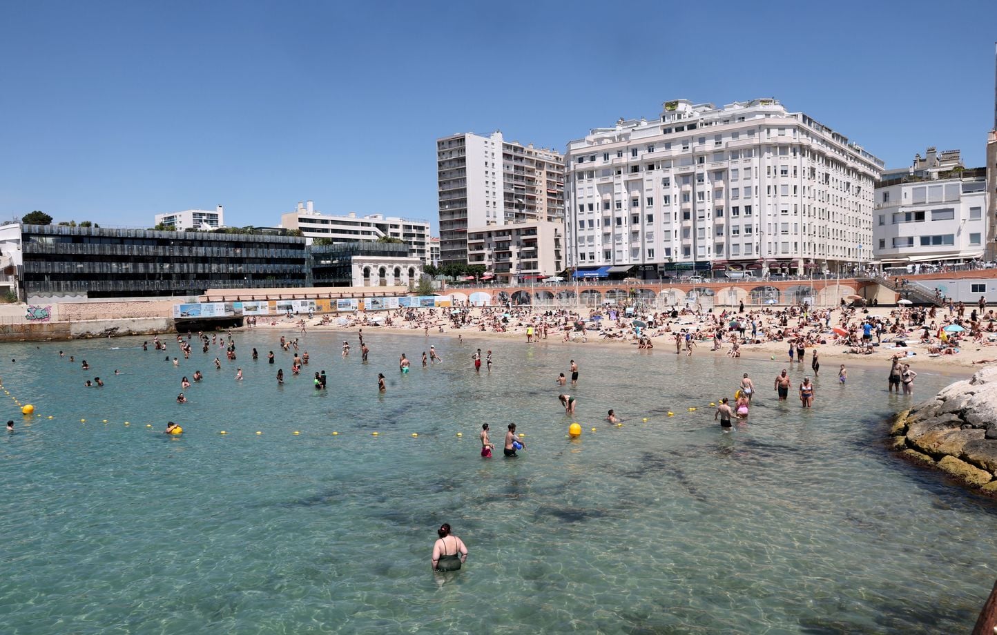 « Face aux canicules, le tourisme en pleine recomposition : oui et non »