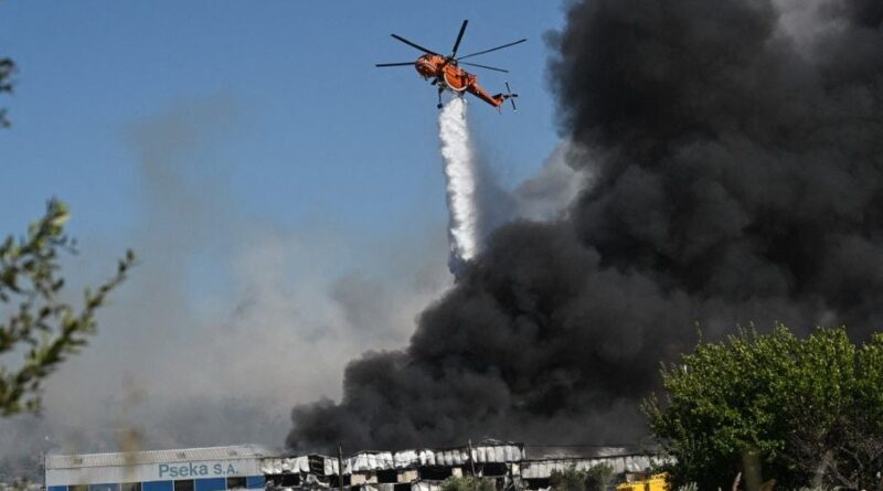 Grèce : Un avion de combat s'écrase, tuant les deux pilotes lors d'une démonstration aérienne.