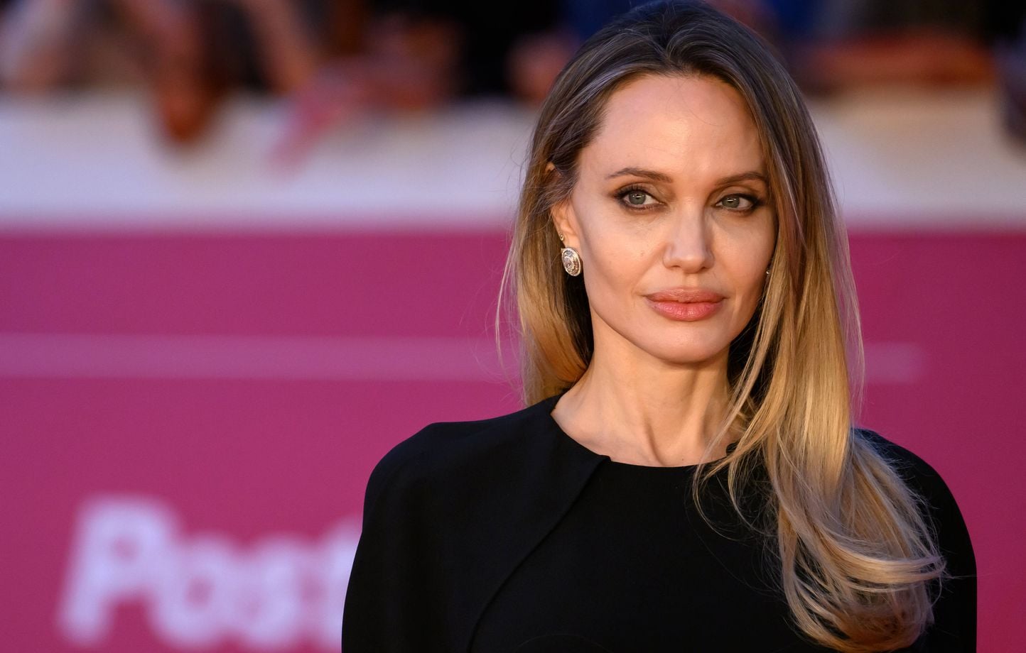 Guerre en Ukraine : Angelina Jolie en visite surprise à Kharkiv