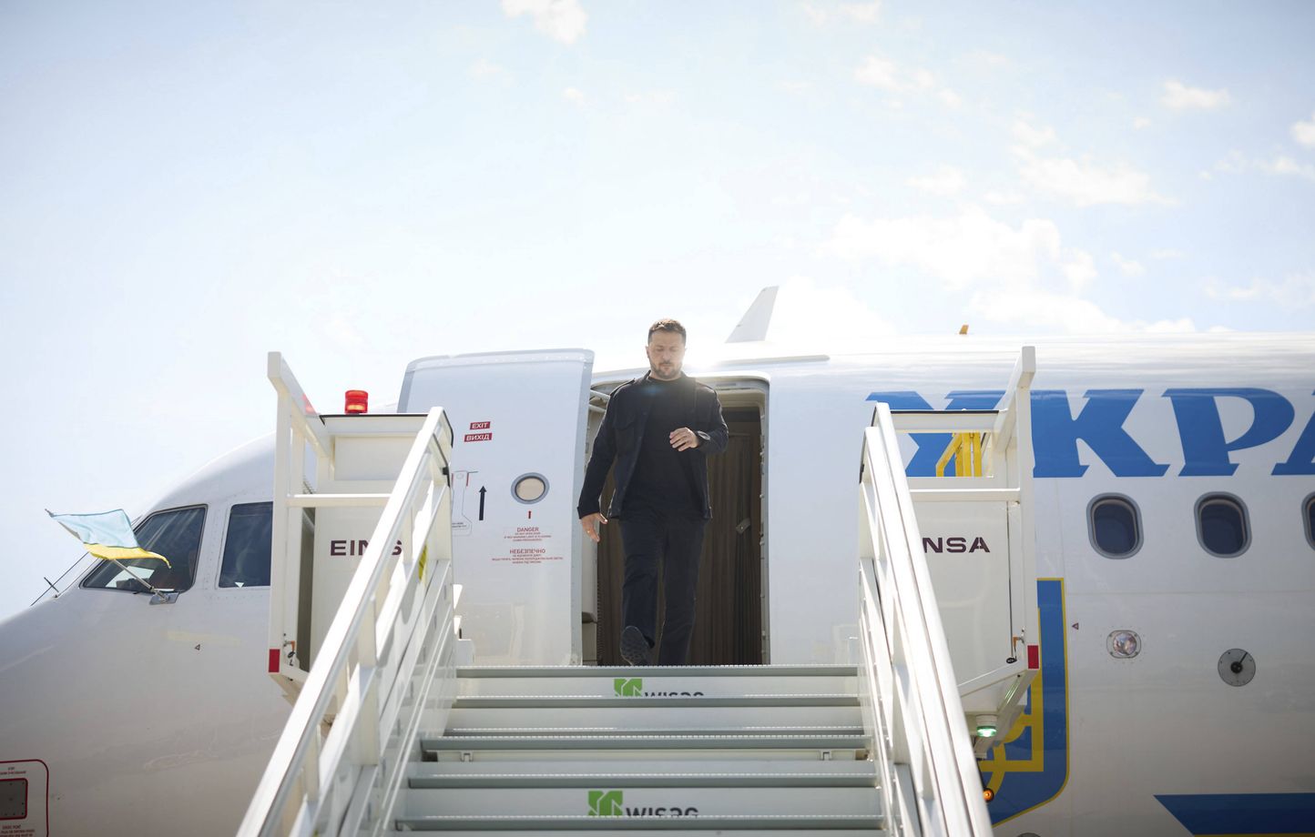 Guerre en Ukraine : Le drone frôle l'avion de Zelensky après son décollage en Moldavie