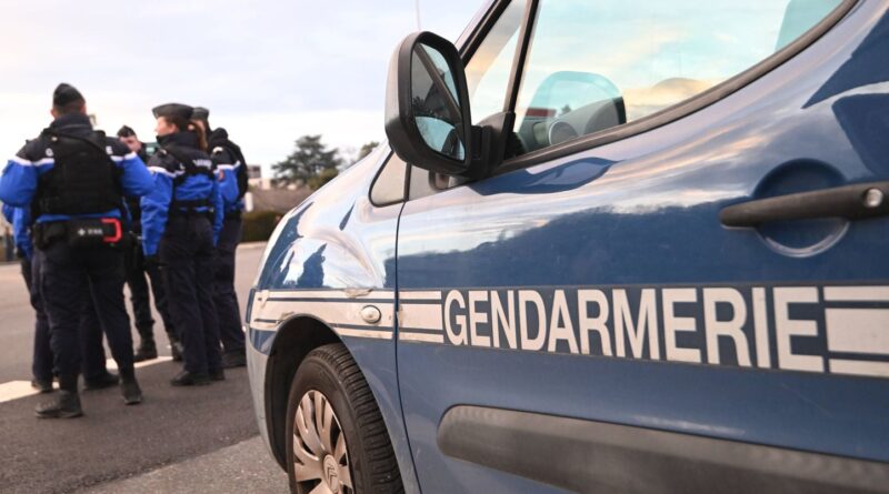 Haute-Saône : Quatre corps d’une même famille découverts, fusil et vidéo impliqués.