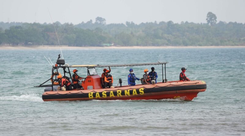 Indonésie : Pas de nouvelles du bateau avec des journalistes disparus près d’un volcan