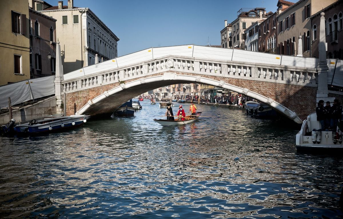 Italie : des jeunes mariés meurent percutés par un bateau-taxi à Venise