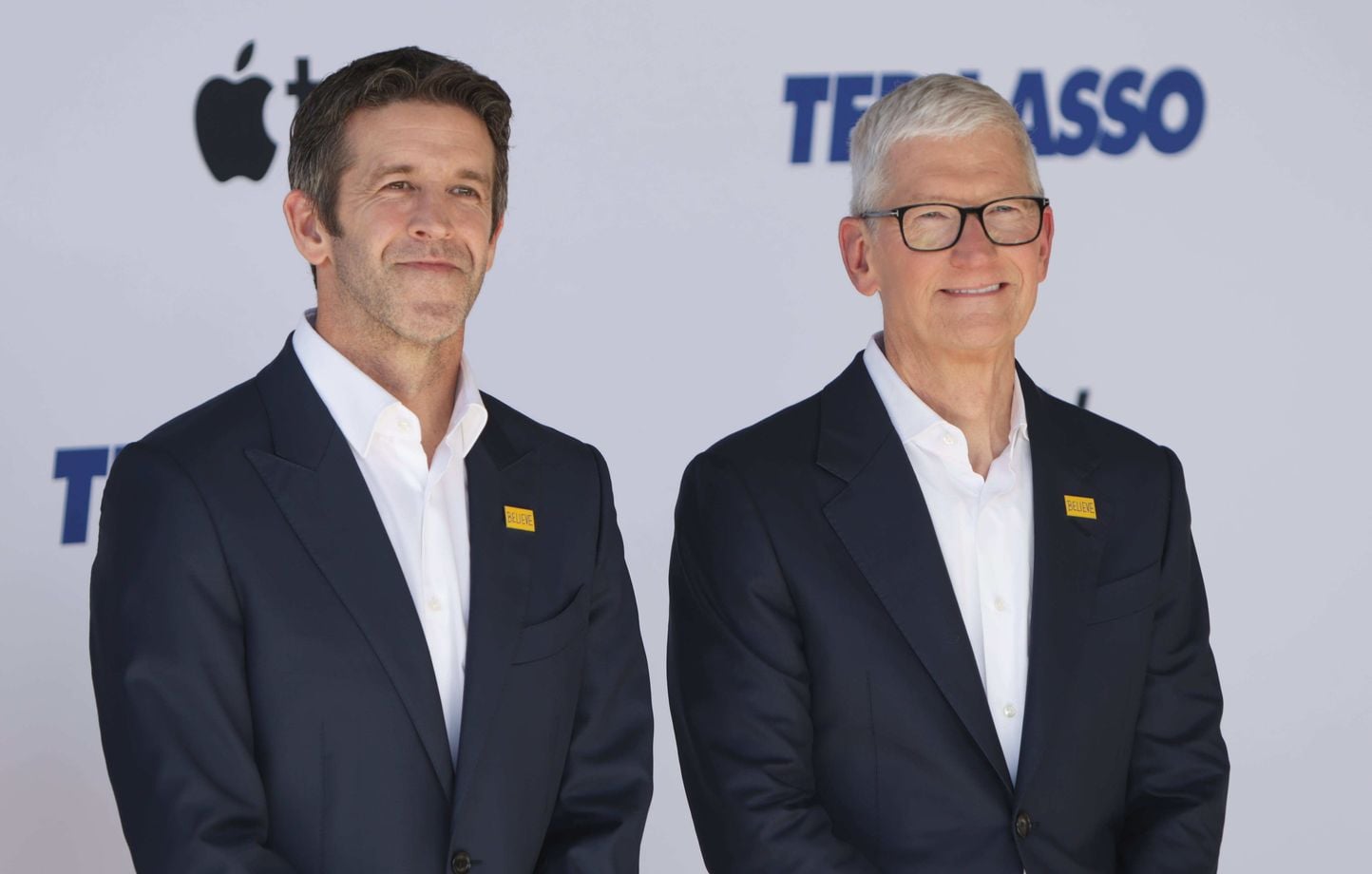 John Ternus succède à Tim Cook à la tête d'Apple après 15 ans.