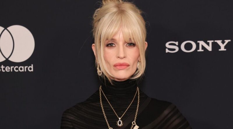 Kelly Osbourne révèle avoir été initiée à la cocaïne par un ami de son père
