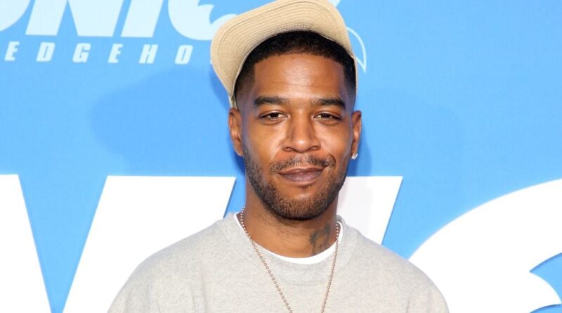 Kid Cudi explique pourquoi il soutient toujours Kanye West.