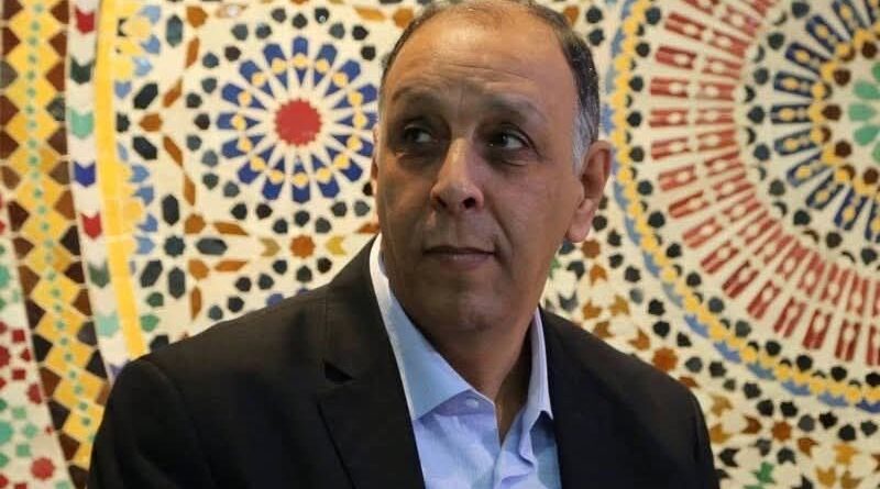La Tunisie et le débat sociologique mondial : du local au global.
