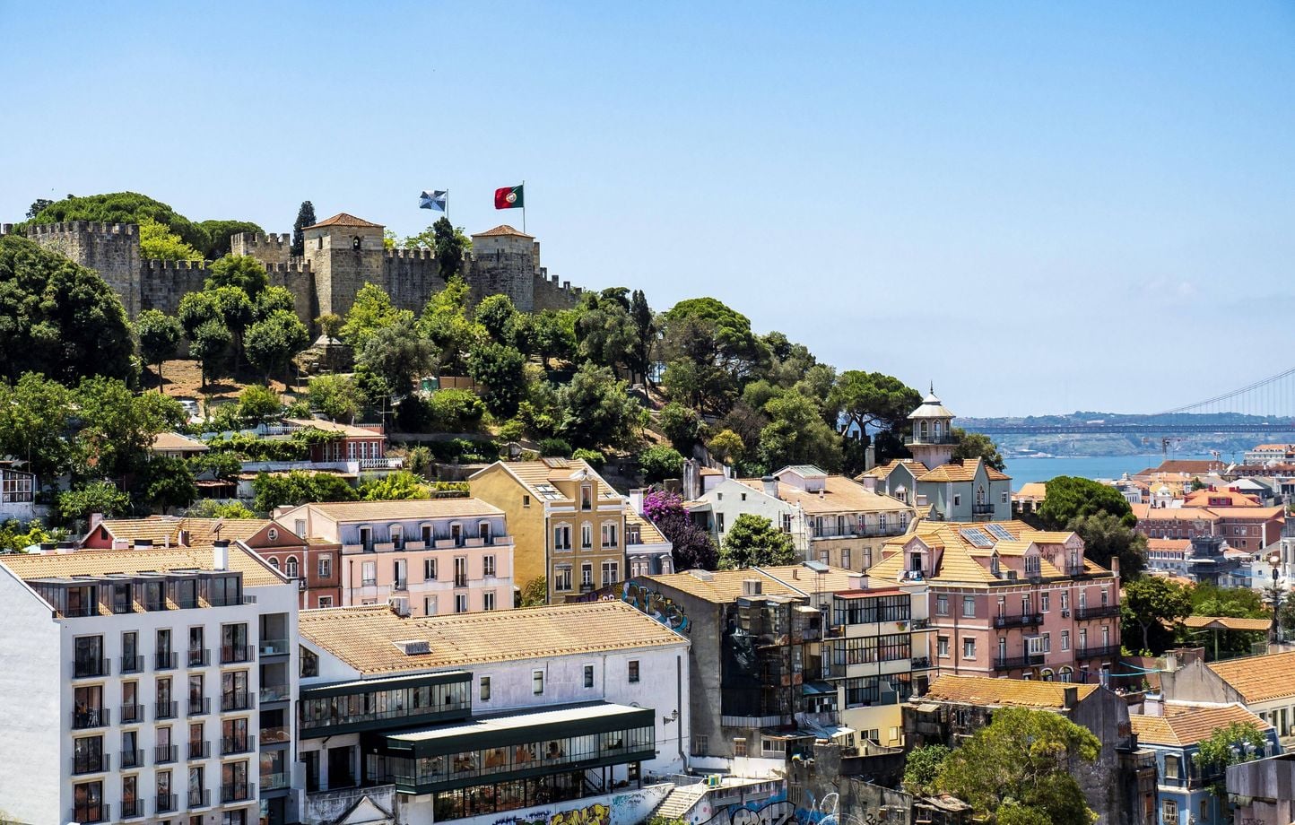 Le jeune Français disparu au Portugal retrouvé vivant et hospitalisé