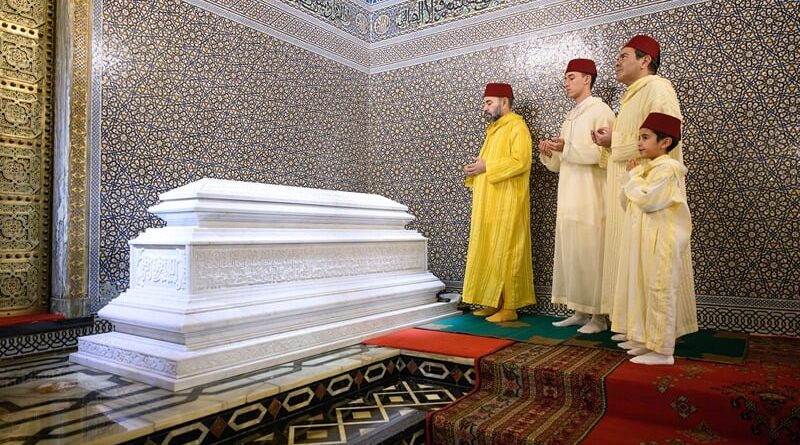 Le Roi préside une veillée religieuse en commémoration de la disparition du Roi Hassan II