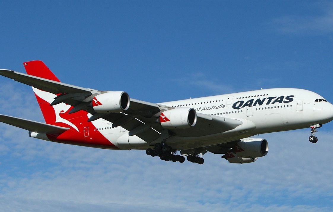 Nouvelle-Zélande : Panique en vol dans un avion Qantas après détonations et flammes dans le moteur
