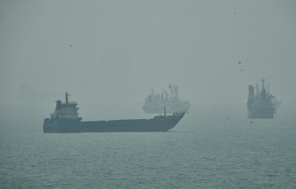 Oman recherche toujours deux marins après l’attaque d’un pétrolier à Ormuz